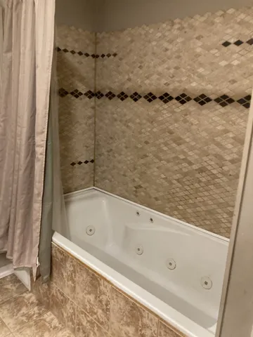 $2,699 | 2863 West Belden Avenue, Unit 2, Chicago, IL 60647