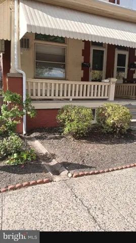 $2,500 | 393 North York Street, Pottstown, PA 19464