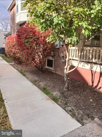 $2,500 | 393 North York Street, Pottstown, PA 19464