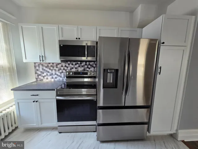 $2,500 | 393 North York Street, Pottstown, PA 19464