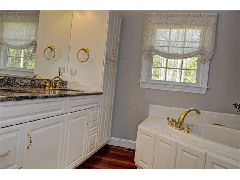 9 Granite Ridge Road, Unit 9 Cumberland, ME 04110 - Photo 14 of 27 Master Bath/Spa.