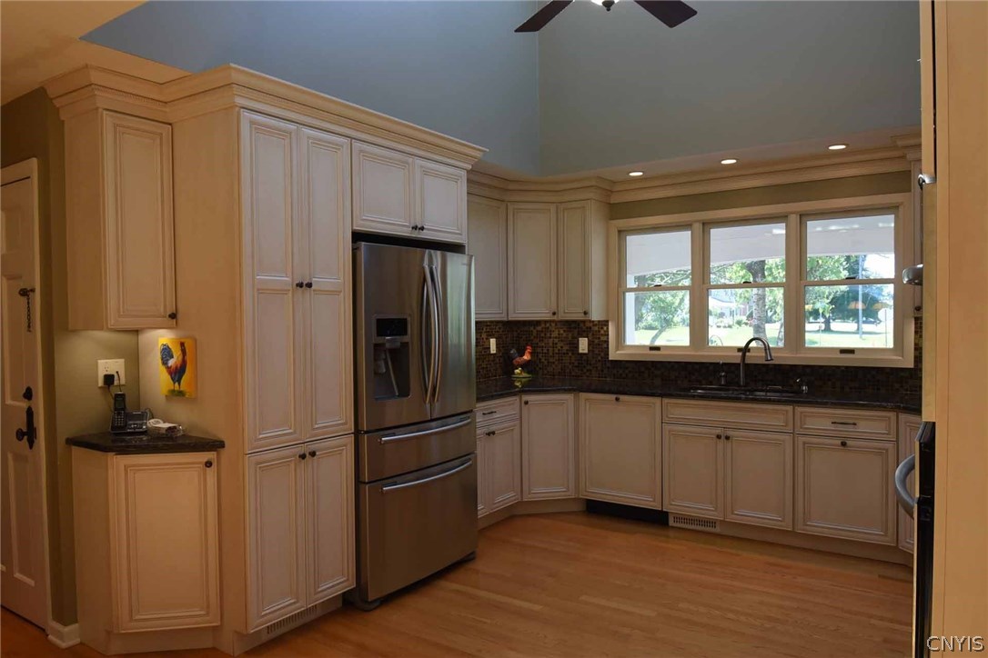 129 Gilbert Road New Hartford, NY 13413 - Photo 6 of 25