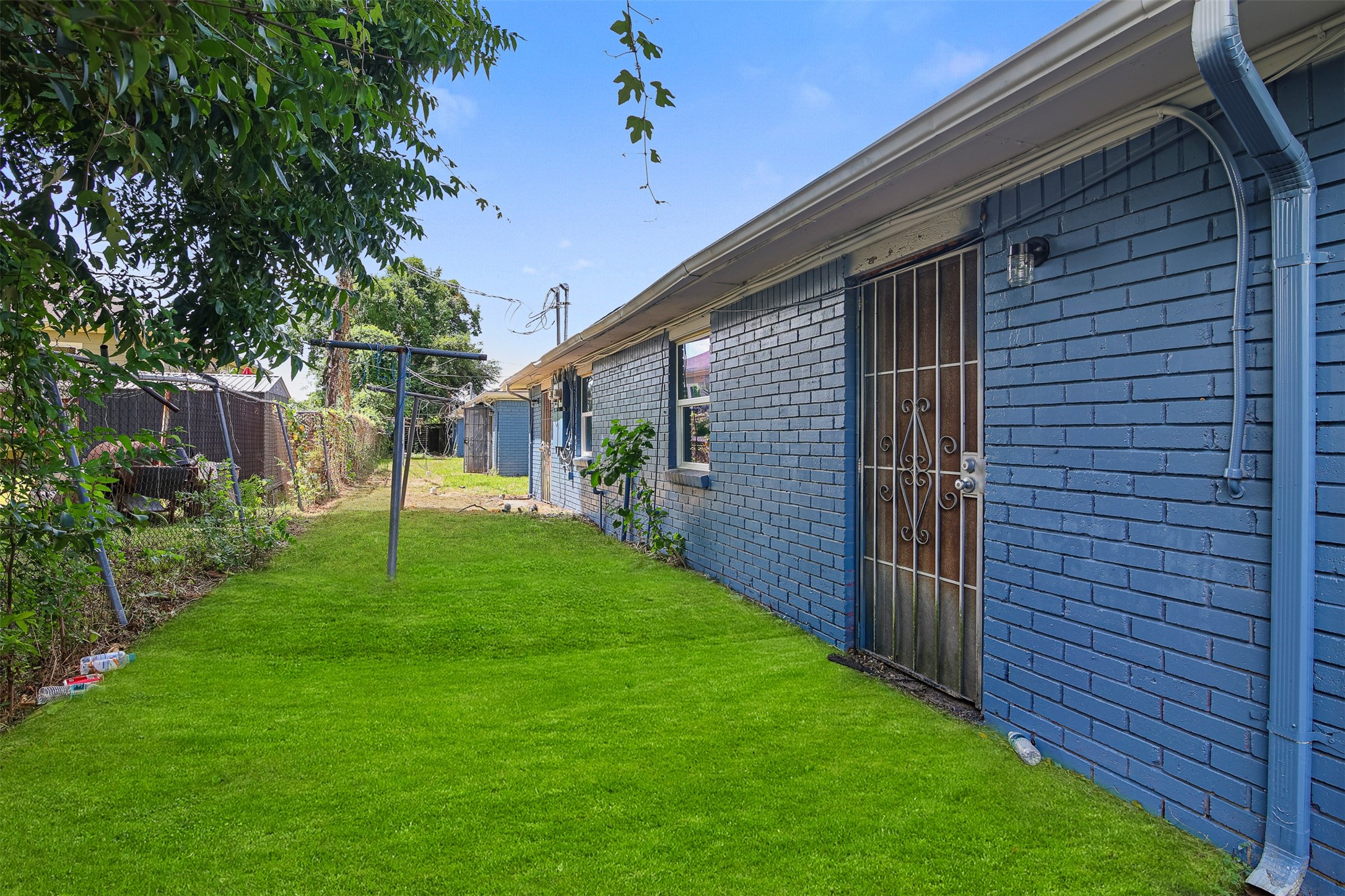 4755 Wilmington Street, Unit 6 Houston, TX 77033 - Photo 22 of 27 Gallery Image 22
