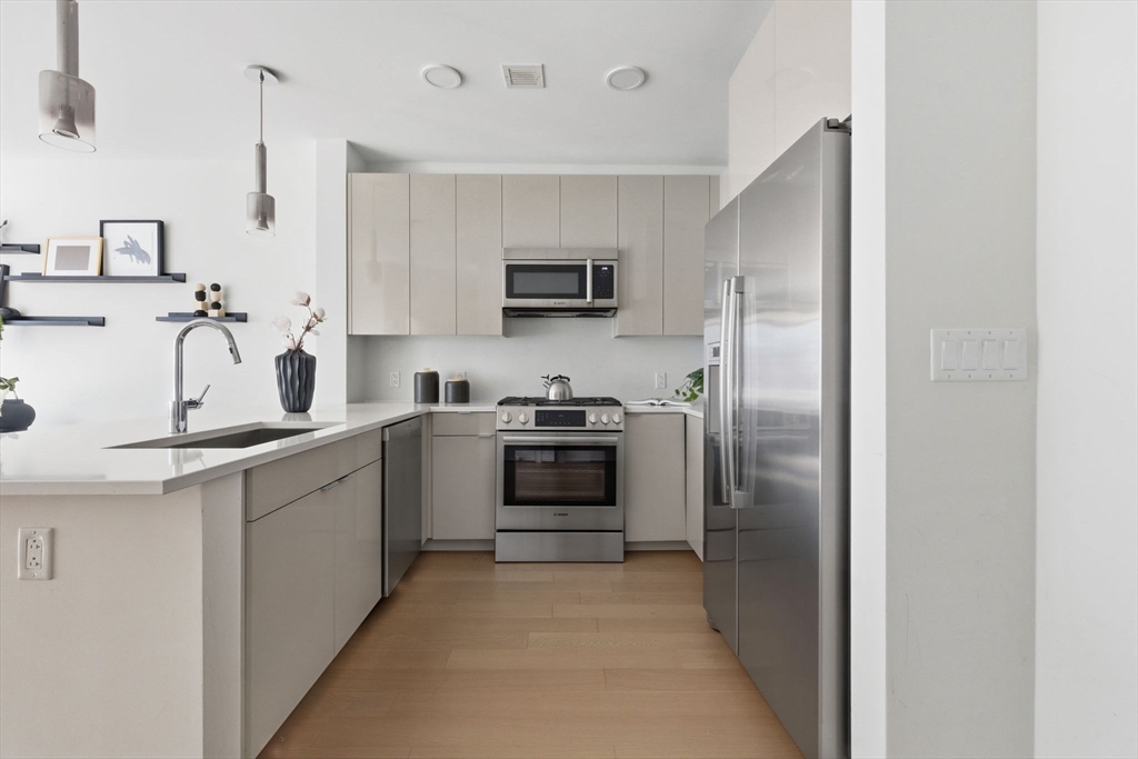 45 Lewis Street, Unit 303 Boston, MA 02128 - Photo 2 of 34