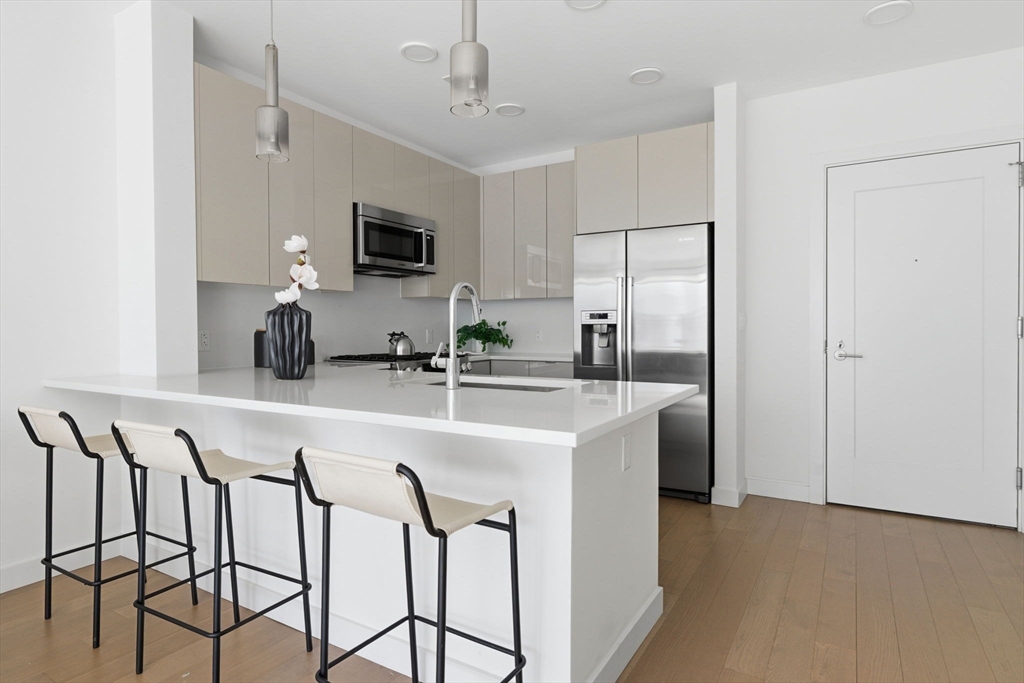 45 Lewis Street, Unit 303 Boston, MA 02128 - Photo 8 of 34