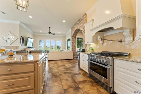 $655,000 | 2340 St Andrews Avenue, Zachary, LA 70791