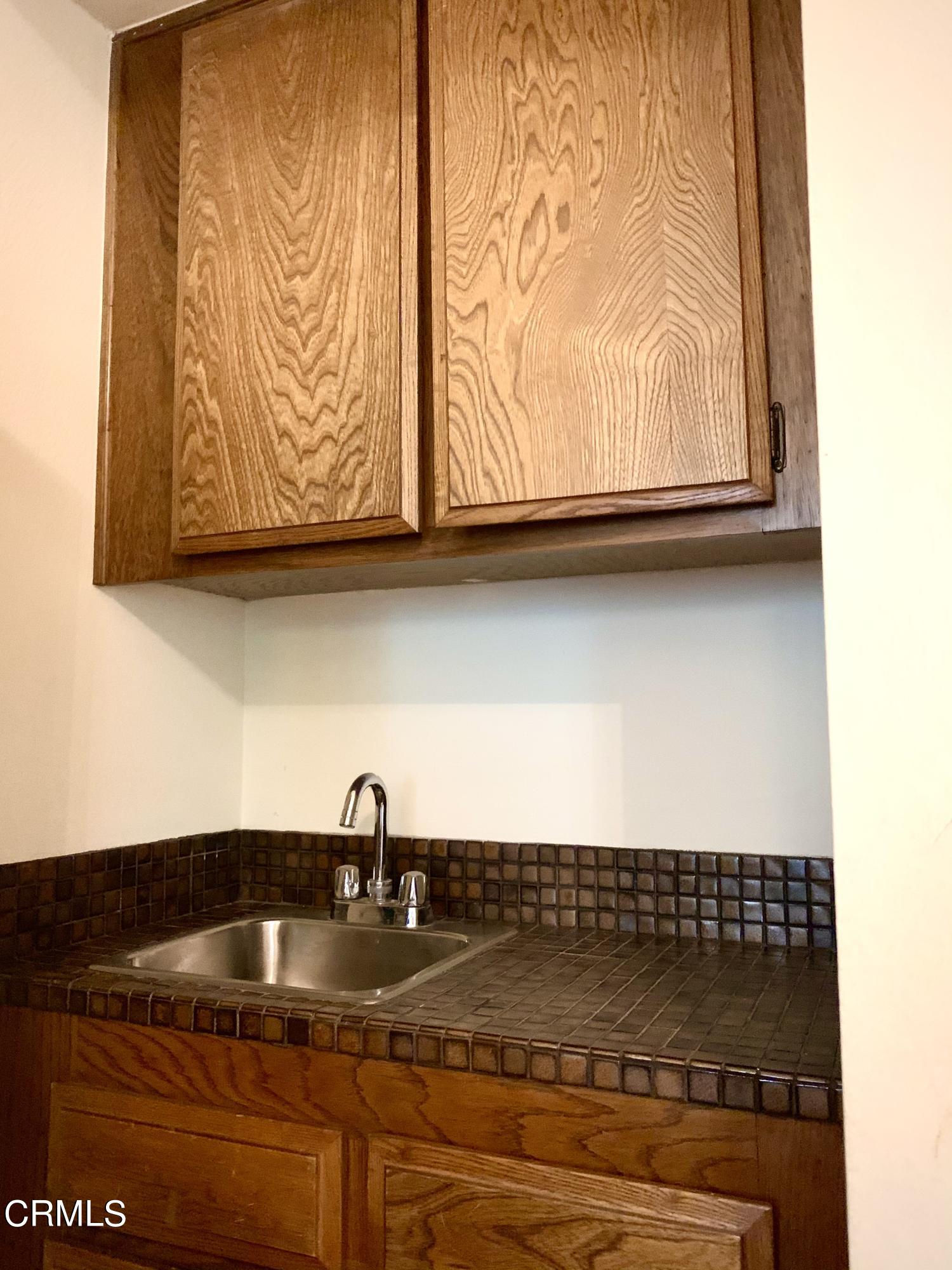 3232 La Vina Way Pasadena, CA 91107 - Photo 13 of 27