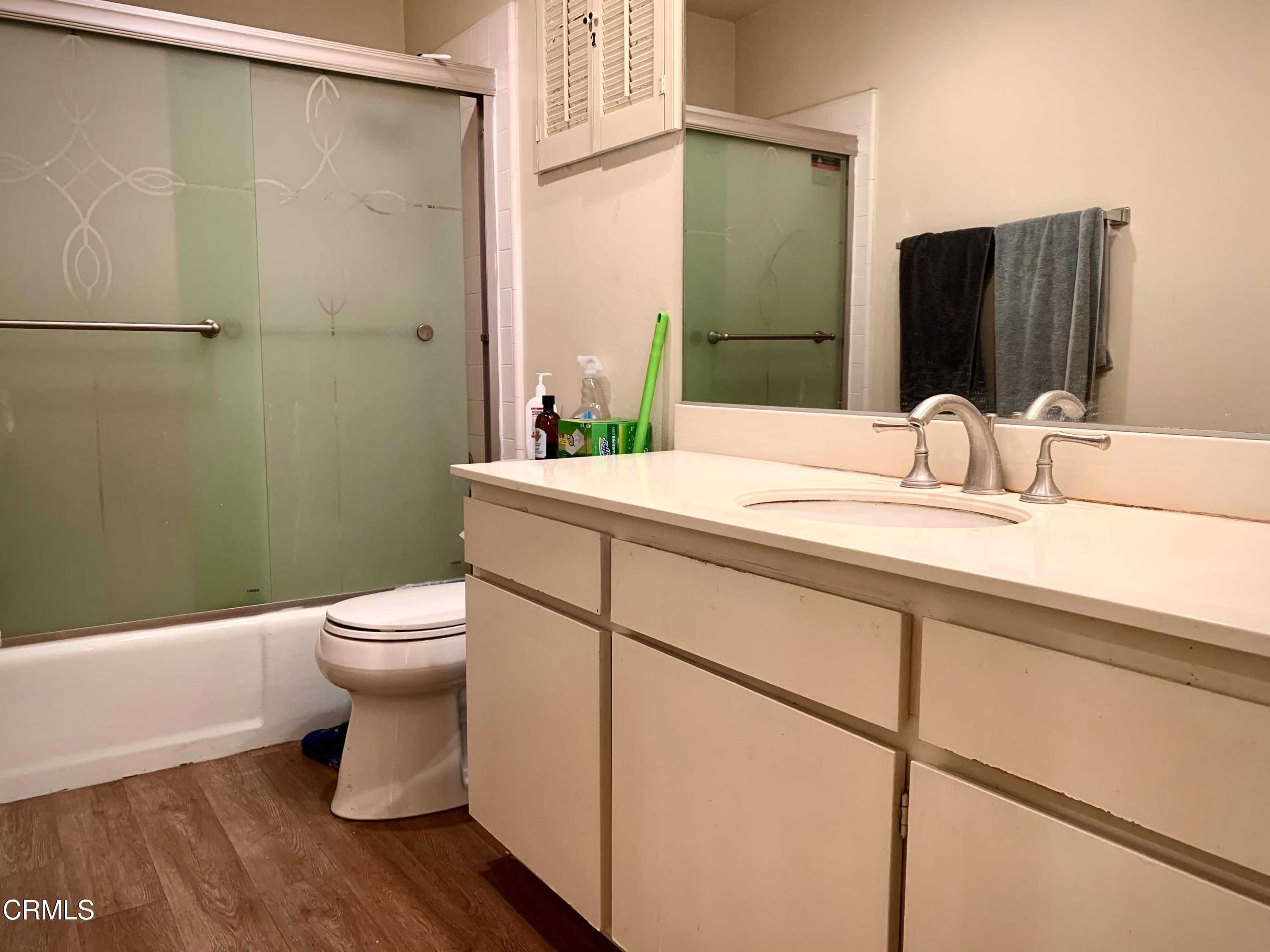 3232 La Vina Way Pasadena, CA 91107 - Photo 20 of 27 a bathroom with a sink toilet and shower