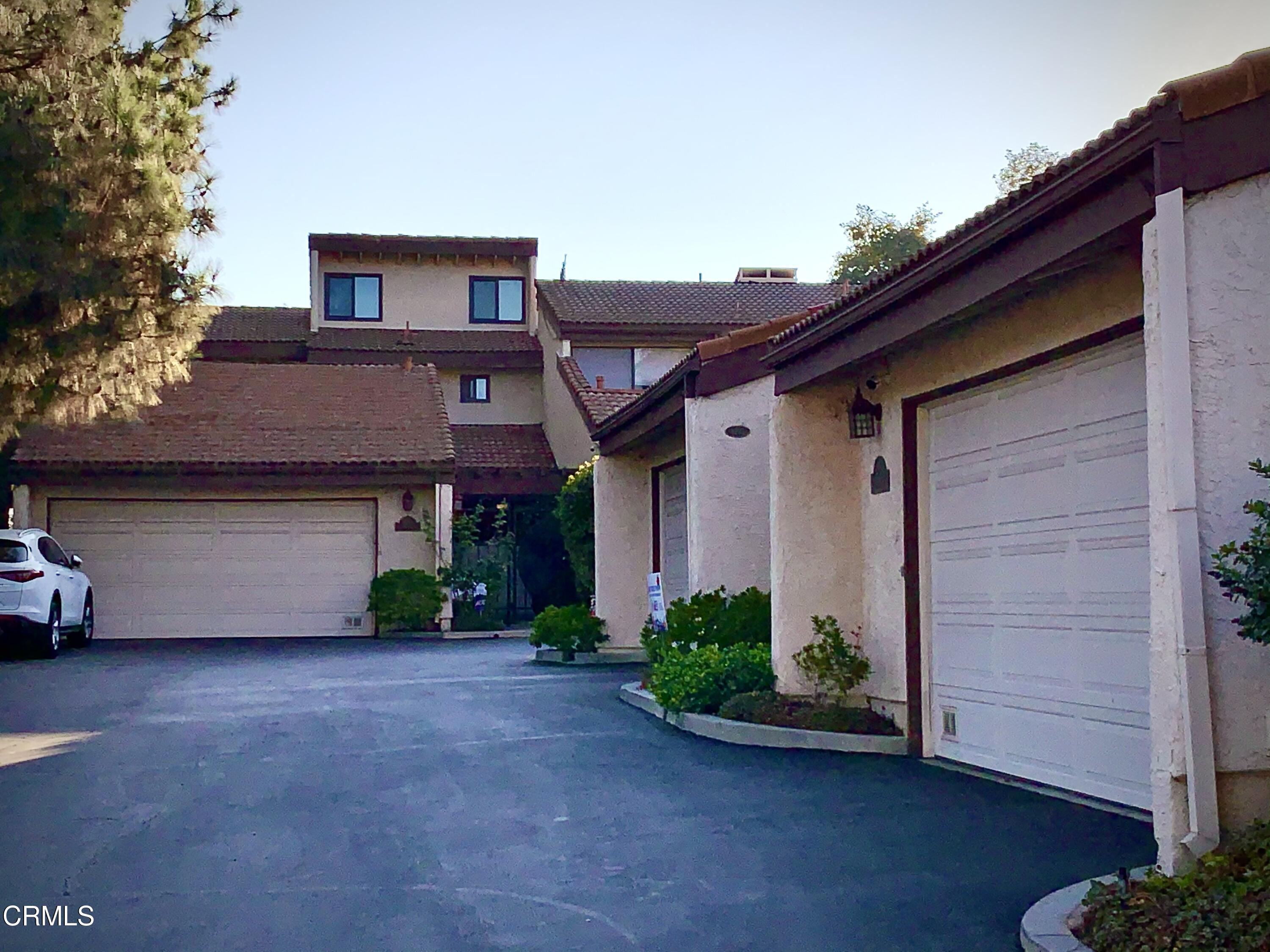 3232 La Vina Way Pasadena, CA 91107 - Photo 5 of 27 a front view of a house with a yard