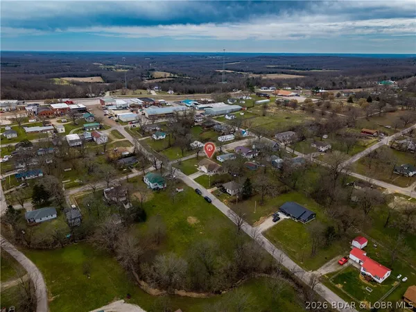 $250,000 | 301 10th Street, Crocker, MO 65452