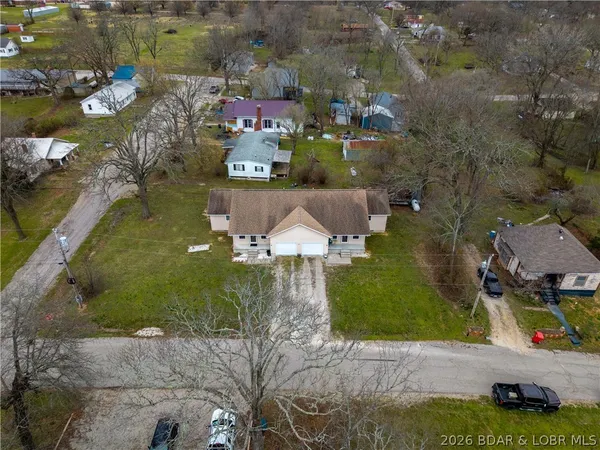 $250,000 | 301 10th Street, Crocker, MO 65452