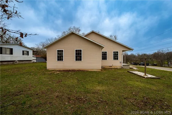 $250,000 | 301 10th Street, Crocker, MO 65452