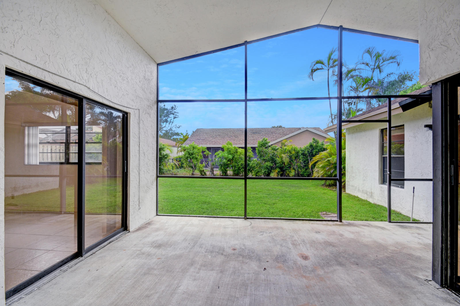 20963 Rustlewood Avenue Boca Raton, FL 33428 - Photo 6 of 56 Screened in/covered patio
