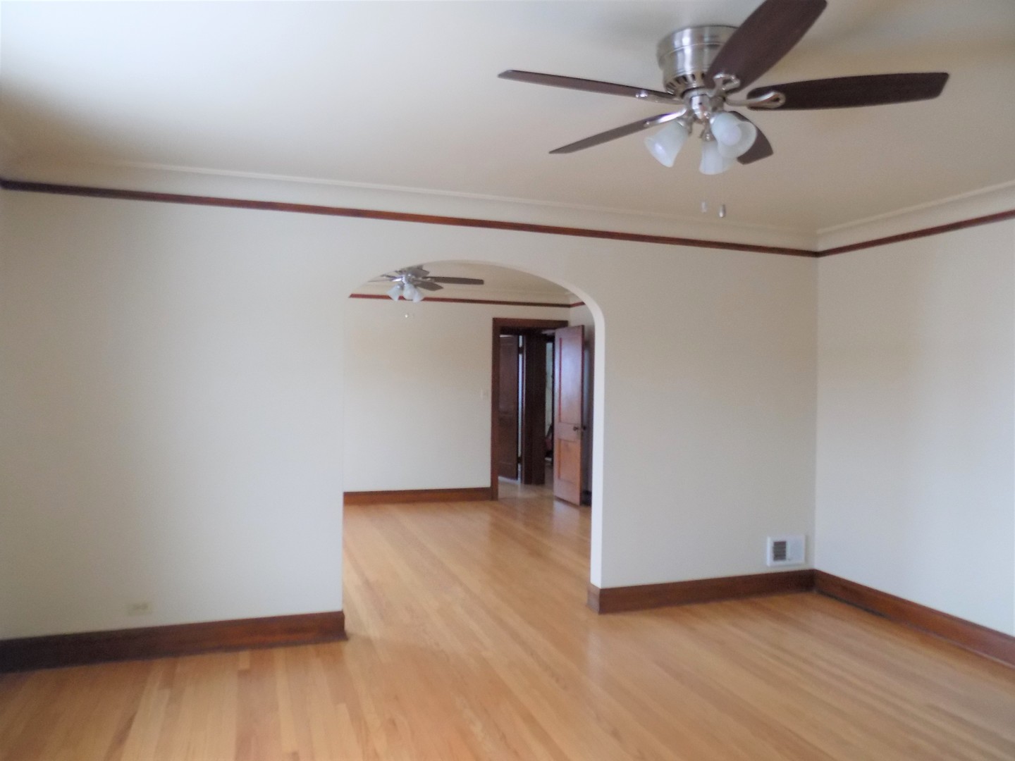 328 Green Bay Road, Unit 1 Highwood, IL 60040 - Photo 3 of 10