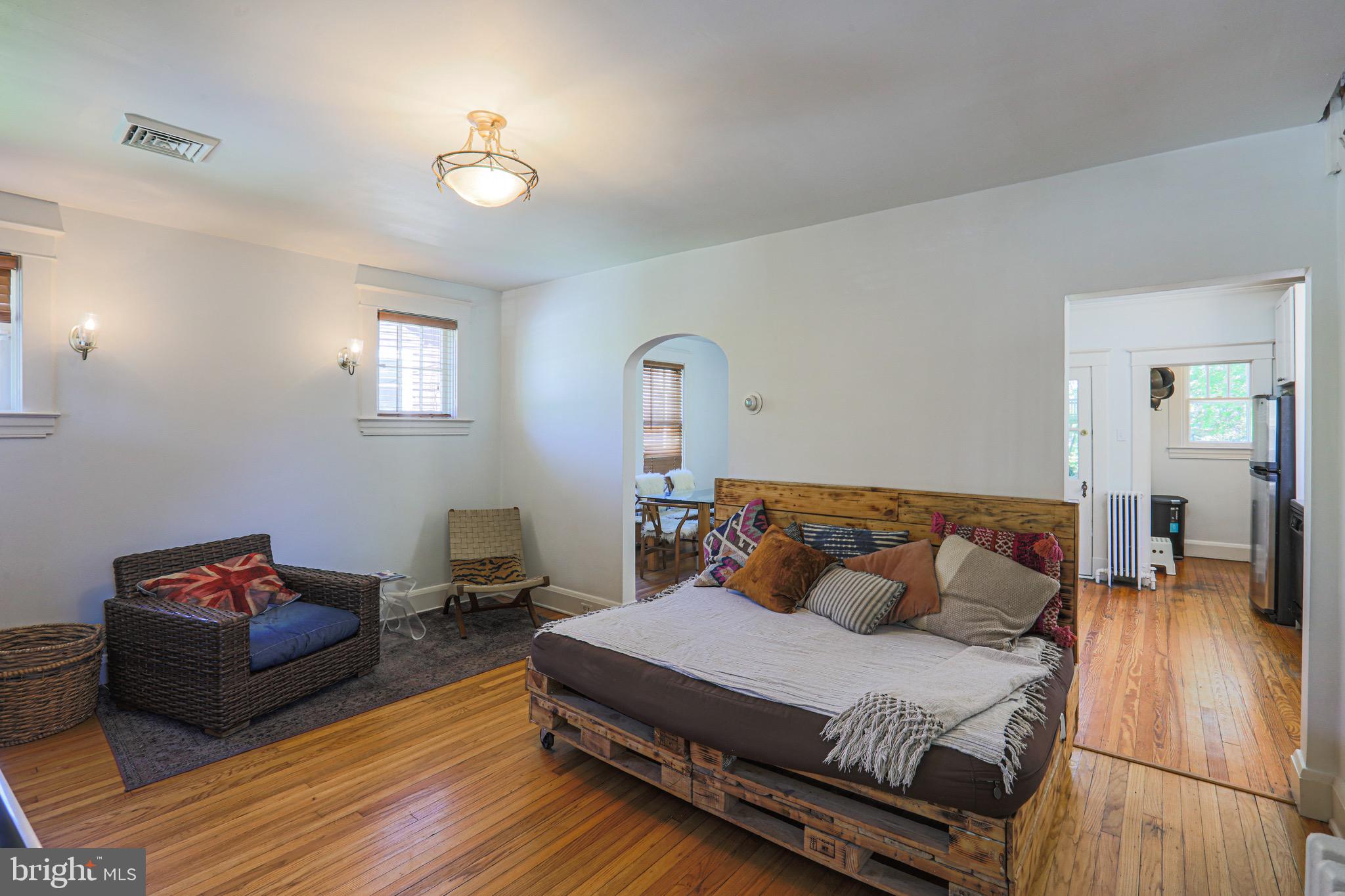 6009 Sycamore Road Baltimore, MD 21212 - Photo 5 of 26 Gallery Image 5