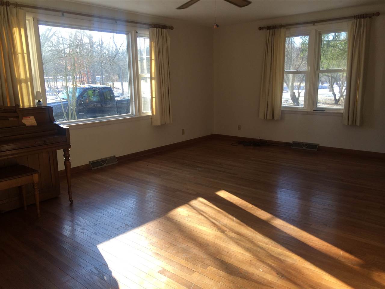 239 South Cataract Road Spencer, IN 47460 - Photo 2 of 8 Gallery Image 2