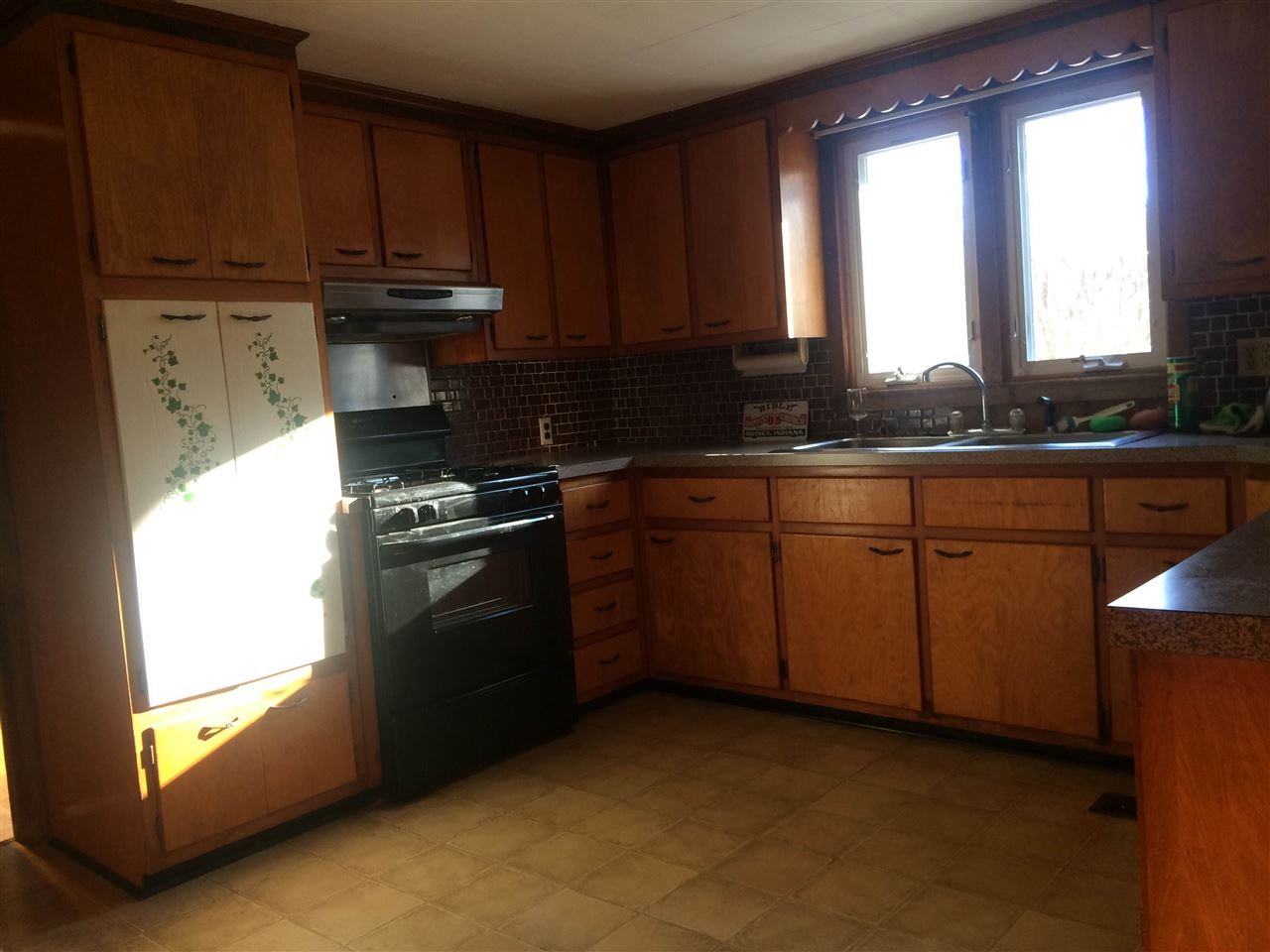239 South Cataract Road Spencer, IN 47460 - Photo 3 of 8 Gallery Image 3