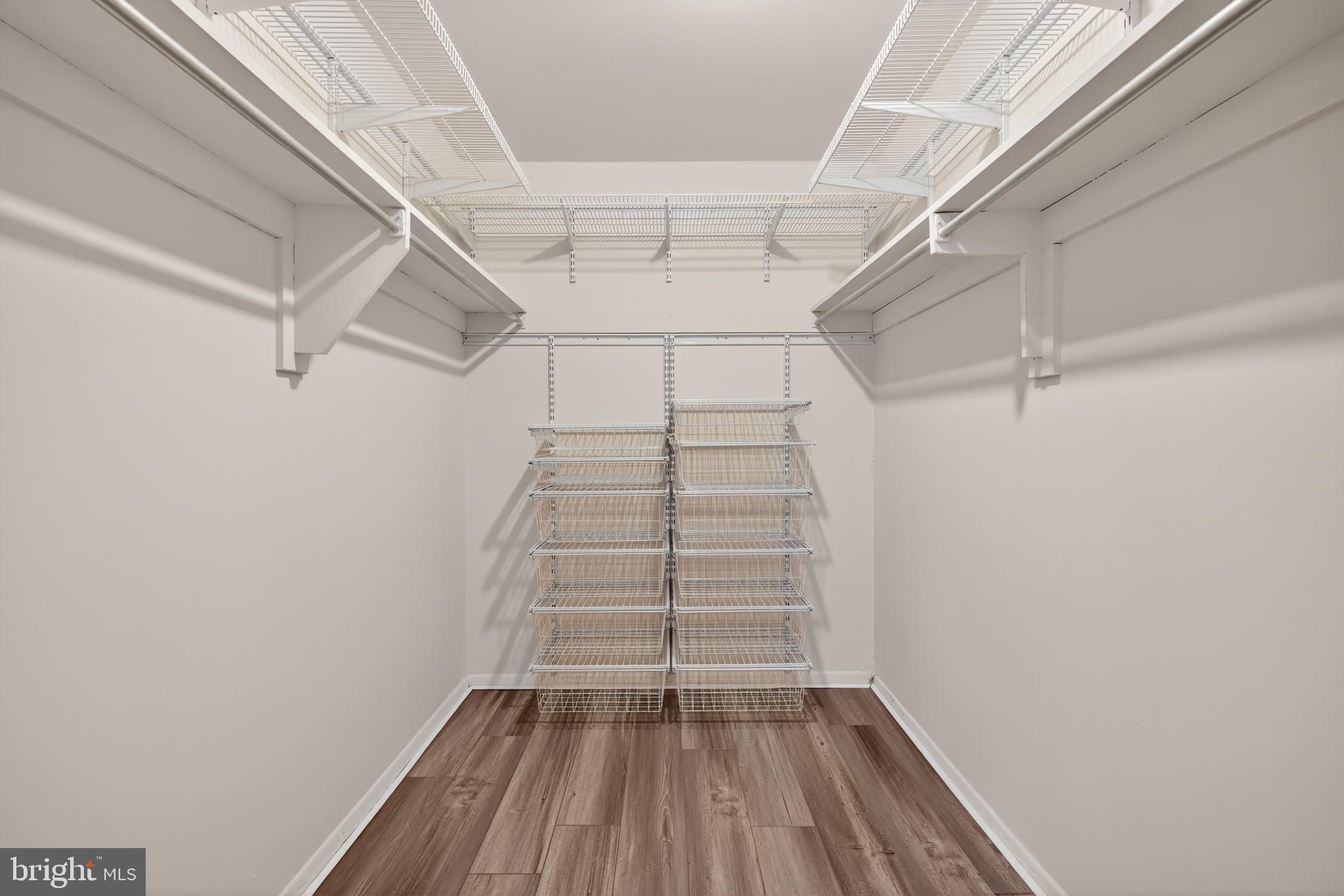 9961 Lake Landing Road Gaithersburg, MD 20886 - Photo 16 of 40 a view of entryway