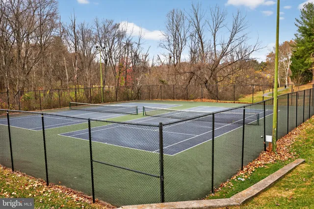 a view of a tennis court