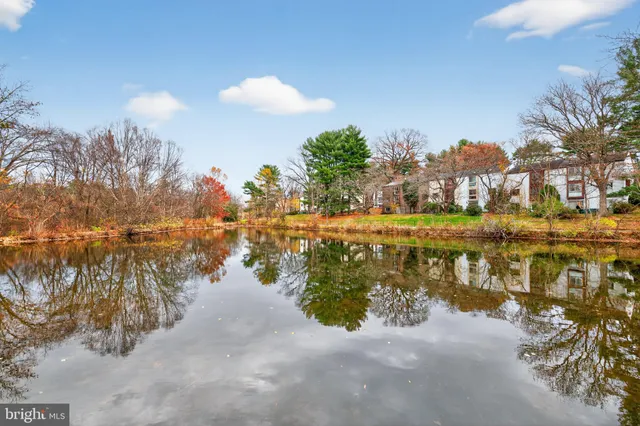 a view of a lake with houses