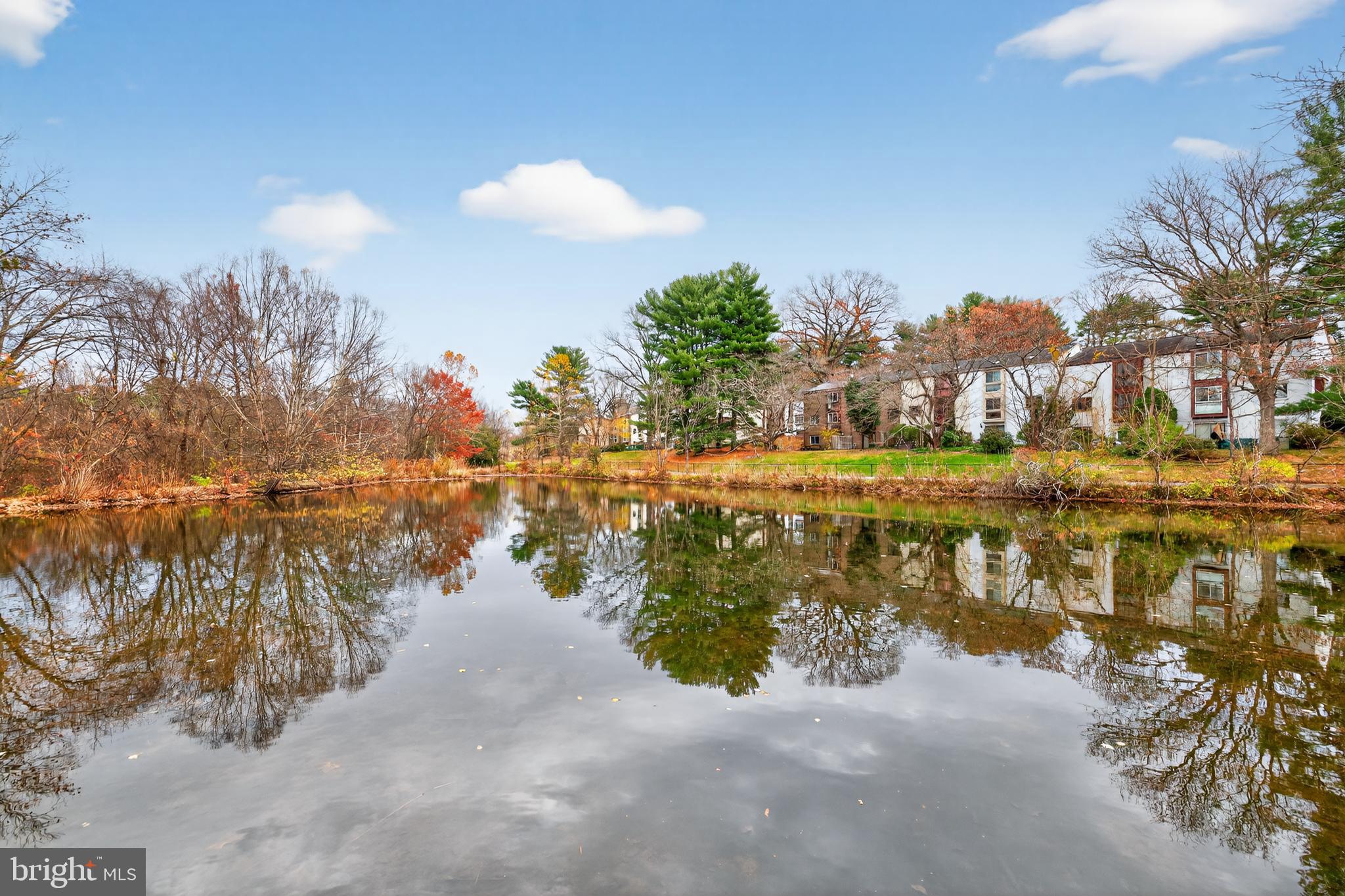 9961 Lake Landing Road Gaithersburg, MD 20886 - Photo 30 of 40 a view of a lake with houses