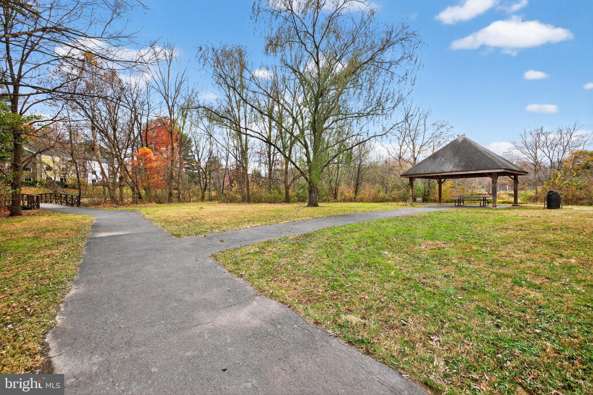 9961 Lake Landing Road Gaithersburg, MD 20886 - Photo 35 of 40 a view of a patio with a yard