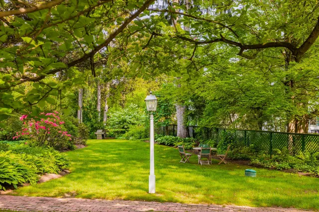 $1,689,000 | 39 Elm Street, Unit B, Woodstock, VT 05091