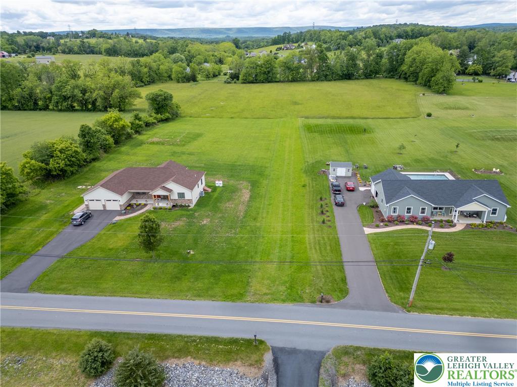61 Labar Road Bangor, PA 18013 - Photo 3 of 5 a view of a golf club with a backyard