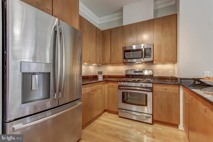 1210 R Street Northwest, Unit 201 Washington, DC 20009 - Photo 2 of 27