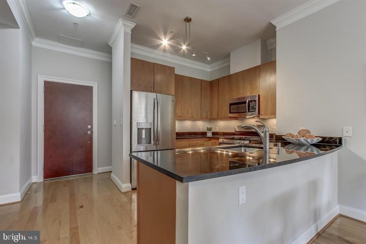 1210 R Street Northwest, Unit 201 Washington, DC 20009 - Photo 5 of 27