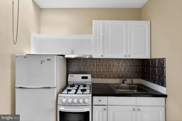 $1,075 | 3507 Indian Queen Lane, Philadelphia, PA 19129