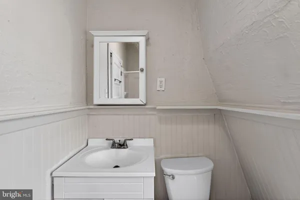 $1,075 | 3507 Indian Queen Lane, Philadelphia, PA 19129