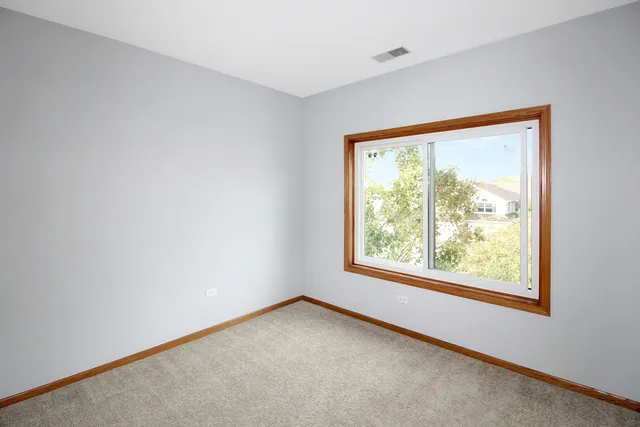 $222,000 | 5111 Deblin Lane, Unit 3B, Oak Lawn, IL 60453