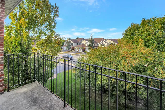 $222,000 | 5111 Deblin Lane, Unit 3B, Oak Lawn, IL 60453