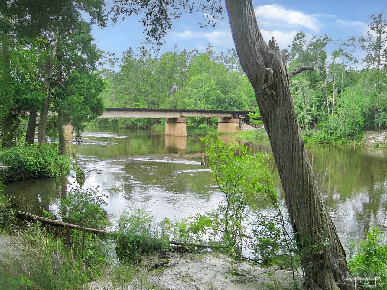 285 River Annex Road Cantonment, FL 32533 - Photo 2 of 9 Gallery Image 2