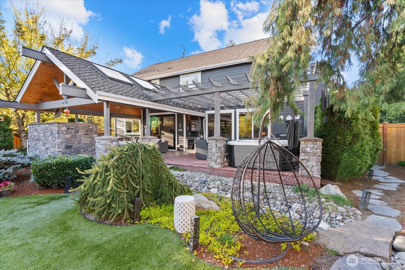 8907 Northeast 152nd Place Bothell, WA 98011 - Photo 5 of 40
