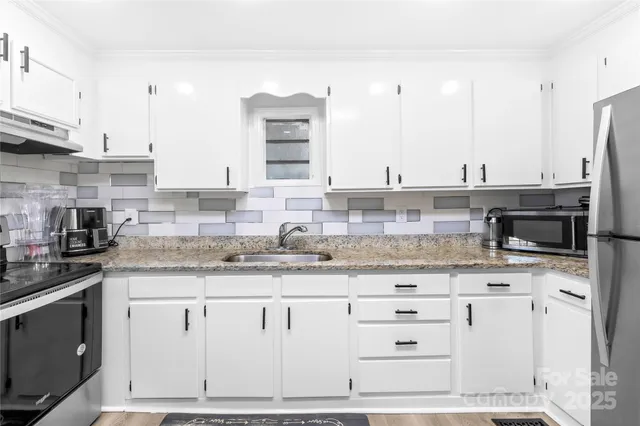 $265,000 | 911 Wilson W Lee Boulevard, Statesville, NC 28677