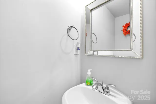 $265,000 | 911 Wilson W Lee Boulevard, Statesville, NC 28677