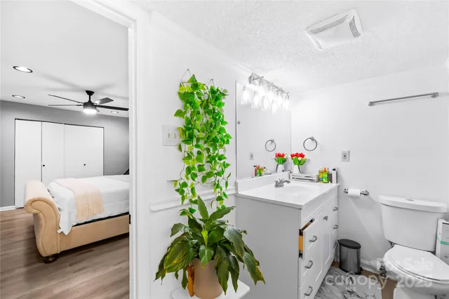 $265,000 | 911 Wilson W Lee Boulevard, Statesville, NC 28677