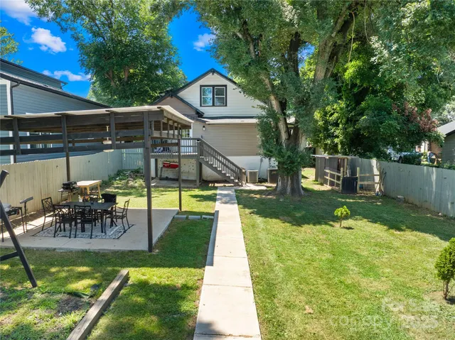 $265,000 | 911 Wilson W Lee Boulevard, Statesville, NC 28677