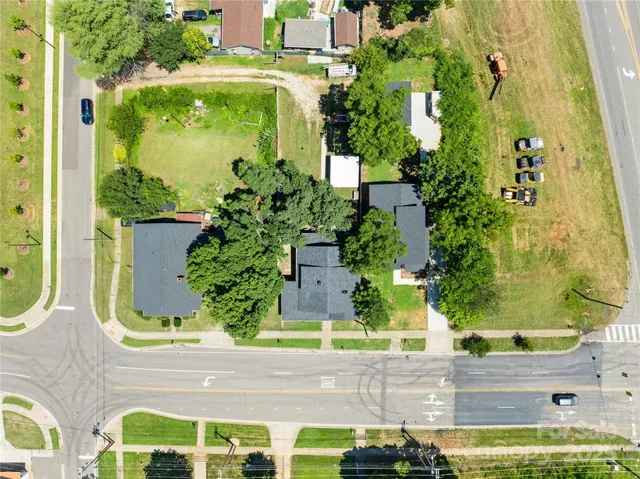 $265,000 | 911 Wilson W Lee Boulevard, Statesville, NC 28677