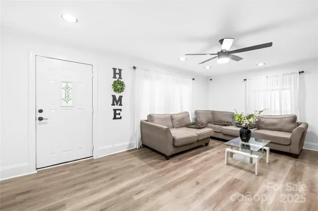 $265,000 | 911 Wilson W Lee Boulevard, Statesville, NC 28677