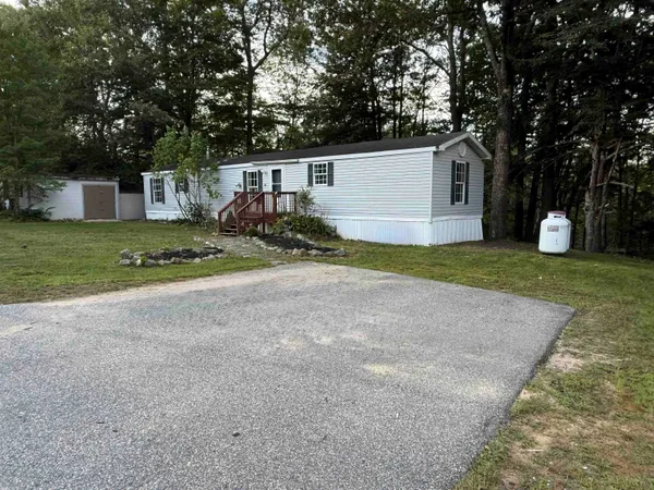 $181,000 | 18 Tee Dee Drive, Belmont, NH 03220