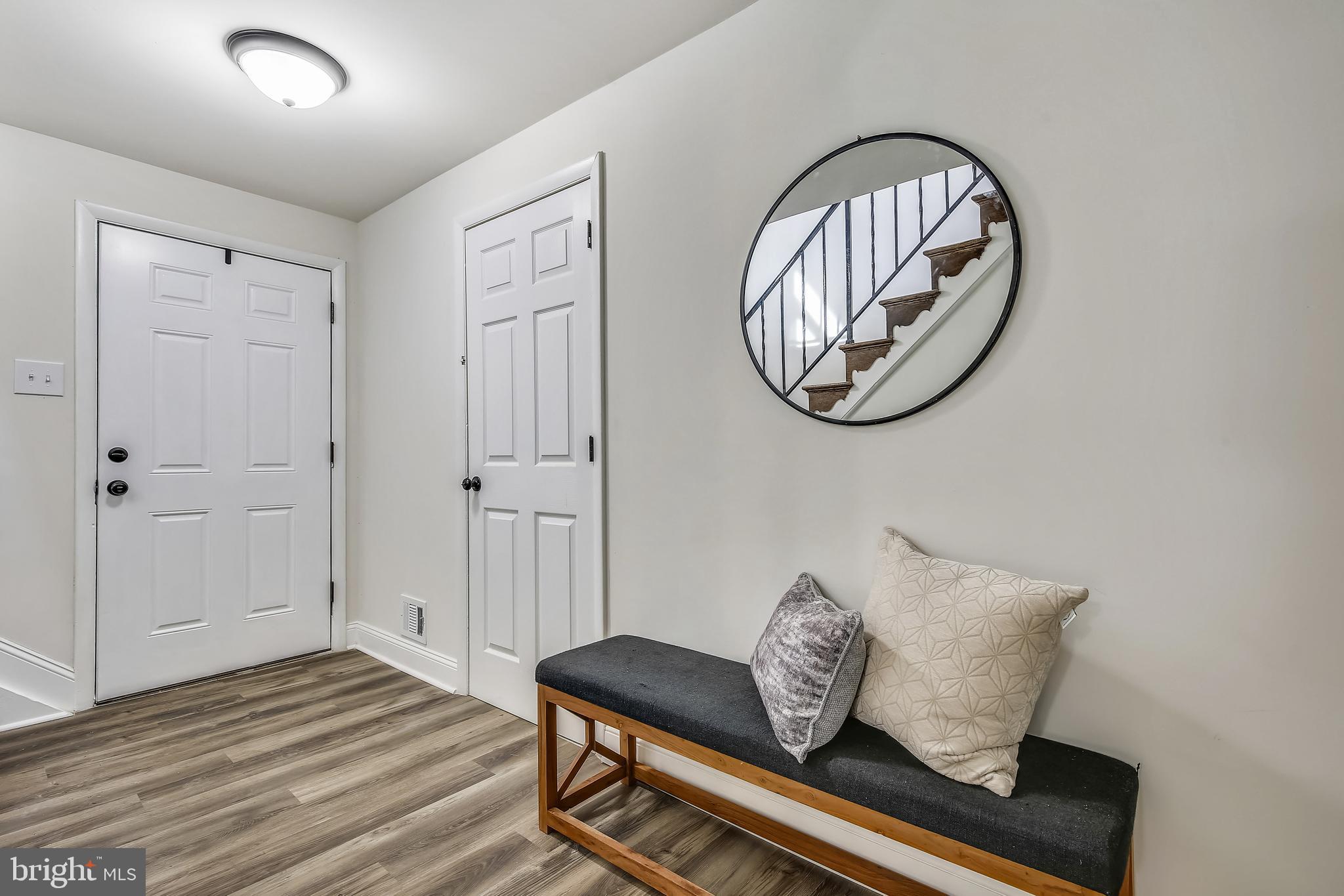 7014 Ashbury Drive Springfield, VA 22152 - Photo 3 of 62