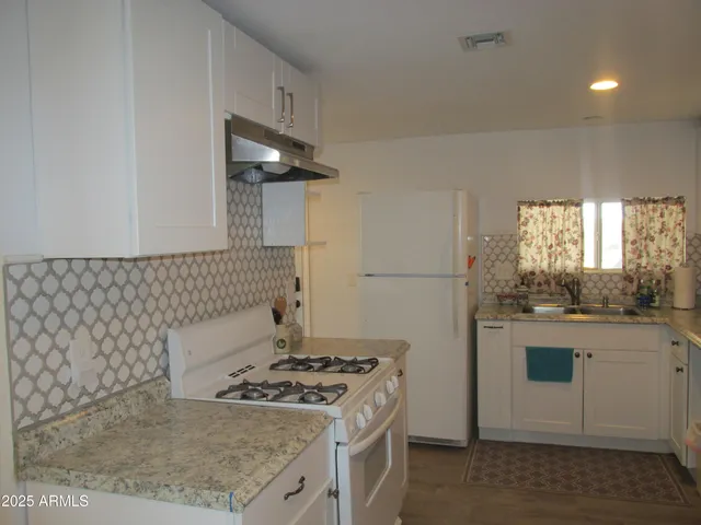 $394,000 | 6085 South Euclid Drive, Claypool, AZ 85532