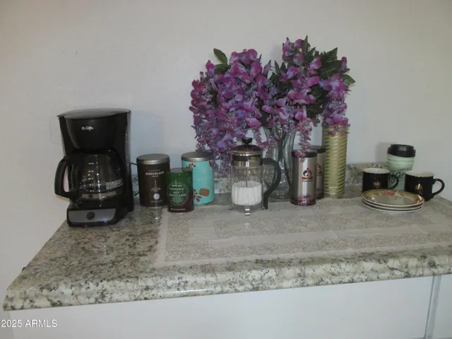 $394,000 | 6085 South Euclid Drive, Claypool, AZ 85532