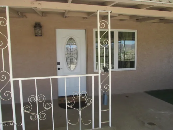 $379,000 | 6085 South Euclid Drive, Miami, AZ 85539