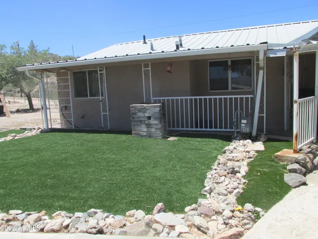 $394,000 | 6085 South Euclid Drive, Claypool, AZ 85532