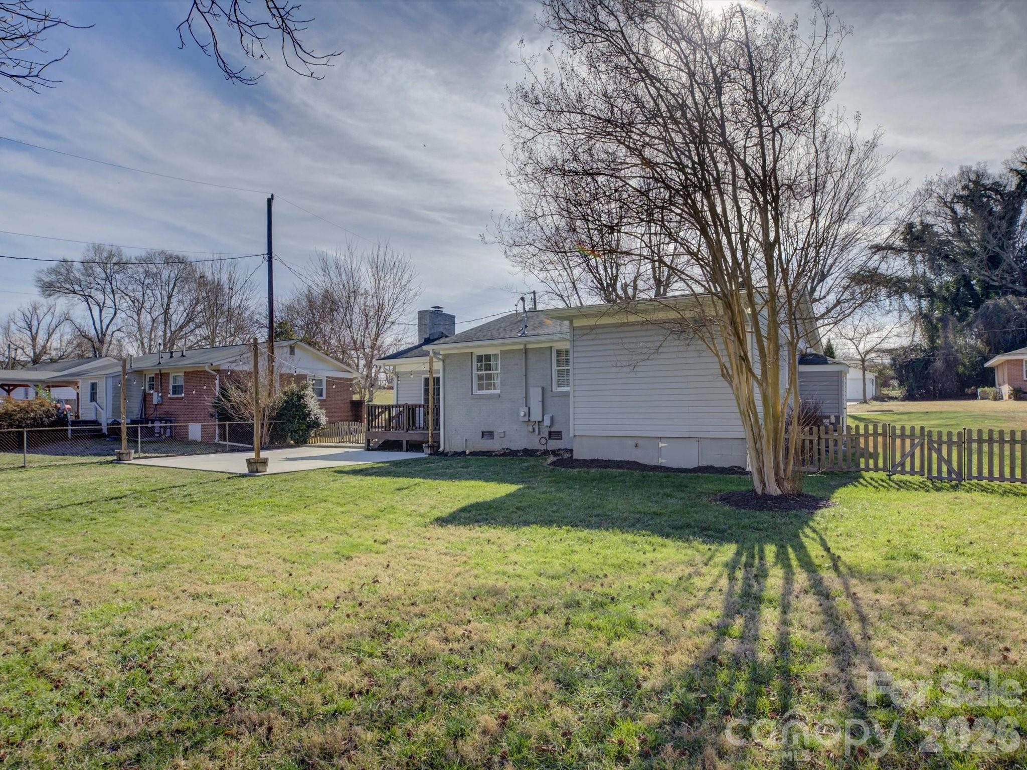 204 West Elliott Street Fort Mill, SC 29715 - Photo 32 of 43 a house view with a garden space