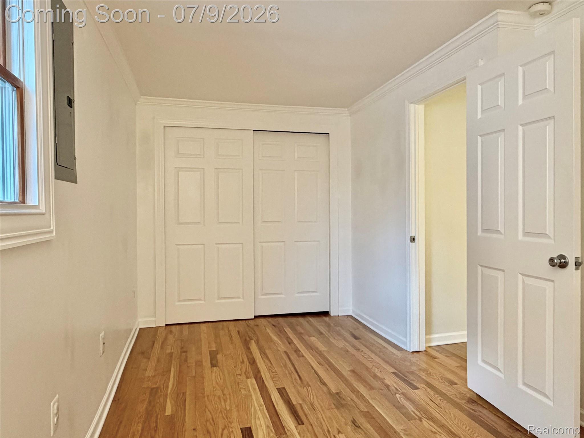 610 Quarter Street Rochester, MI 48307 - Photo 22 of 43 Main floor bedroom